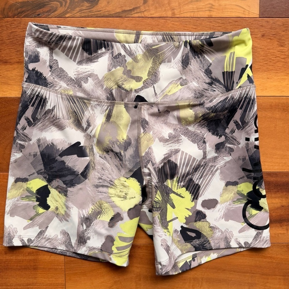 Calvin Klein Performance Floral Nu Beige print shorts